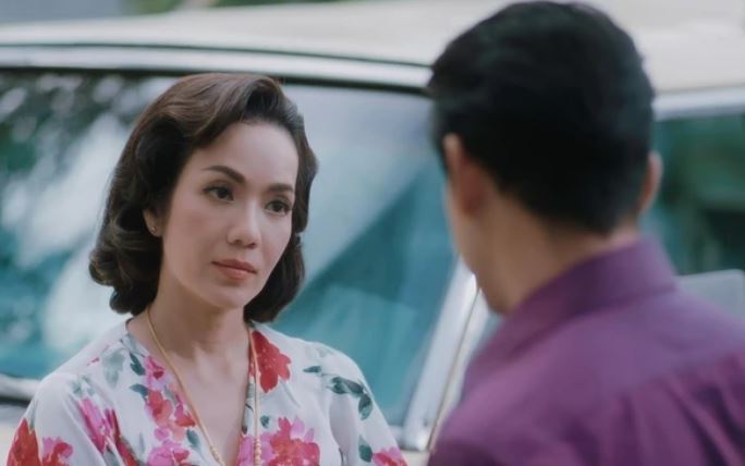 Qua camera, thấy chị giúp việc tay cầm chiếc chảo chỉ thẳng chồng tôi mà mắng xối xả, hiểu rõ sự tình tôi muốn tăng lương cho chị ấy