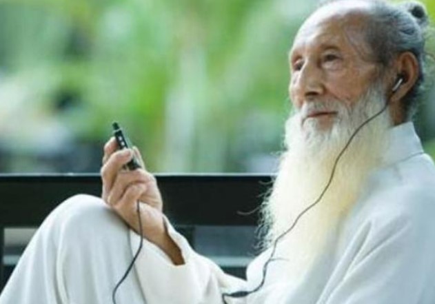 Tại sao khi một người mất, người là hưởng thọ, người là hưởng dương? Hưởng dương và hưởng thọ khác nhau như thế nào?