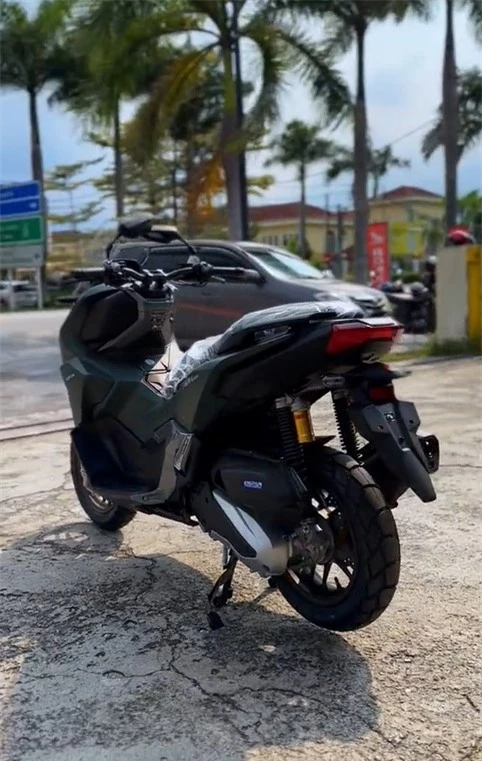 ‘Honda SH phiên bản đi phượt’ đã về đại lý với giá 73 triệu đồng, đẹp át vía Air Blade, có phanh ABS ảnh 2