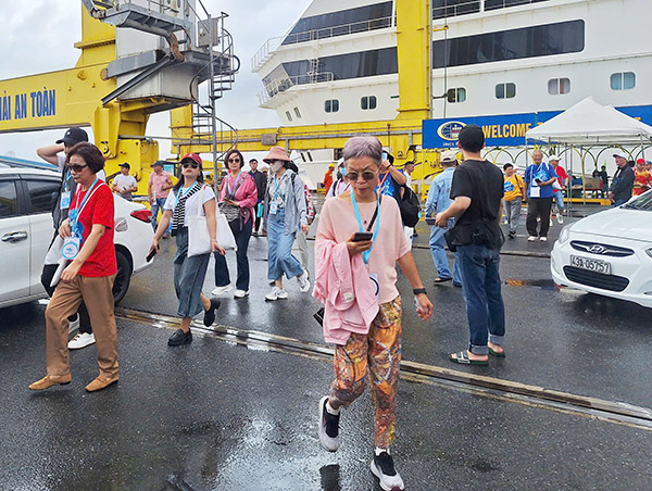 Tàu Costa Serena đưa gần 3.500 du khách quốc tế đến Đà Nẵng