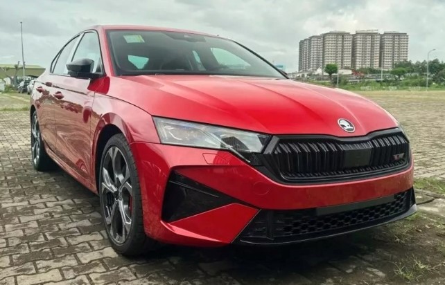Skoda Octavia đầu tiên về Việt Nam để tham dự VMS 2024, đối thủ mới của Mazda3, Honda Civic