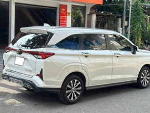 Toyota Veloz Cross rao bán khó tin sau hơn 1 năm lăn bánh