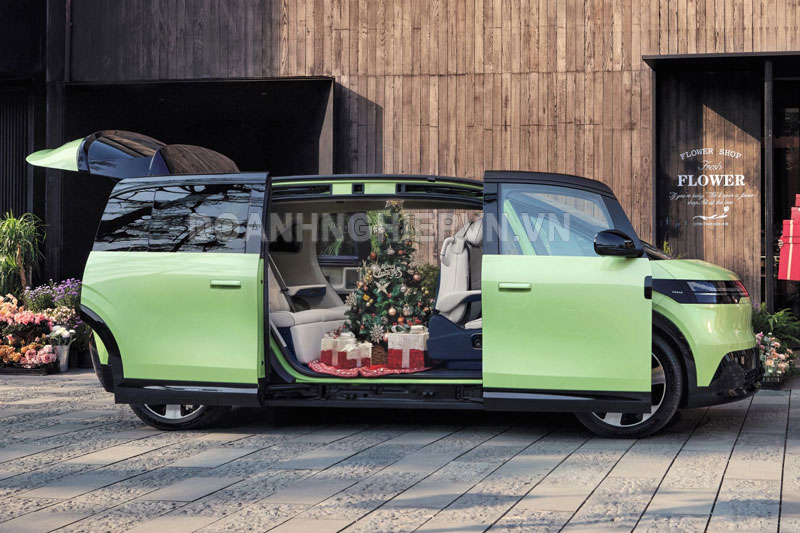 MPV công suất 415 mã lực, nội thất độc đáo, giá hơn 920 triệu đồng