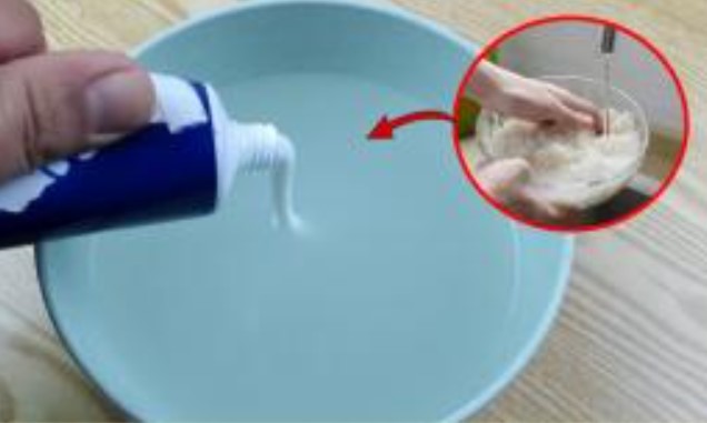 Hòa kem đánh răng với nước vo gạo tạo nên lợi ích vô cùng tuyệt vời, biết công dụng ai cũng làm theo