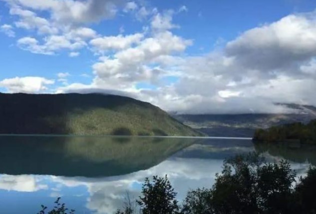 Con sông đắt nhất thế giới, có vô số vàng trong lòng sông, càng khai thác thì càng có nhiều vàng