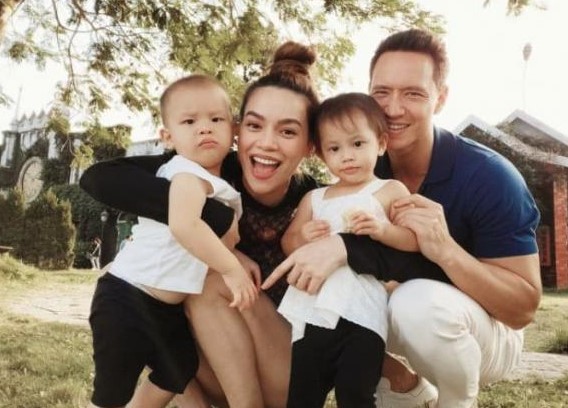 Những mỹ nhân Vbiz may mắn sinh đôi một trai một gái: Sam hạnh phúc vỡ oà, hai nhóc tì nhà Hà Hồ nay đã lớn phổng phao