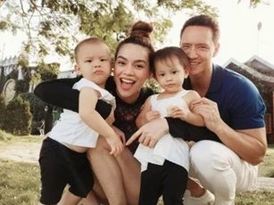Những mỹ nhân Vbiz may mắn sinh đôi một trai một gái: Sam hạnh phúc vỡ oà, hai nhóc tì nhà Hà Hồ nay đã lớn phổng phao