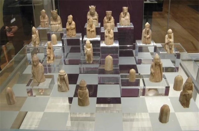 lewis-chessmen