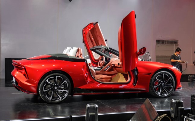 Xe thể thao thuần điện MG Cyberster chốt giá bán gây bất ngờ tại thị trường Việt Nam