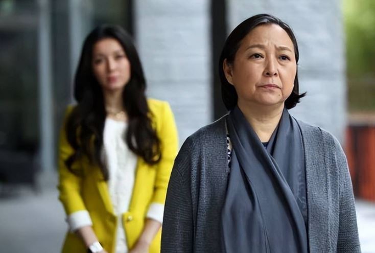 Mẹ chồng chăm cháu theo cách của riêng bà, tôi buồn trách một câu mà bà đùng đùng bỏ về quê