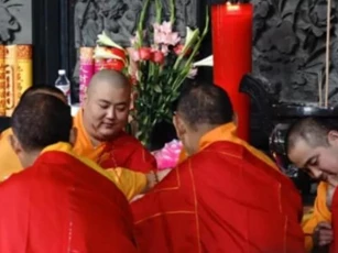 Tại sao tu sĩ ăn chay hàng ngày lại vẫn béo? Hóa ra là do những nguyên nhân này gây ra