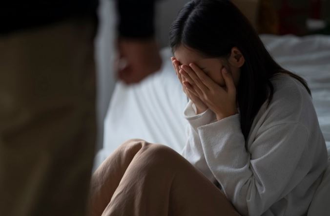 Bất ngờ với quyết định của chồng, tôi phân vân giữa trách nhiệm và những vết thương lòng chưa lành