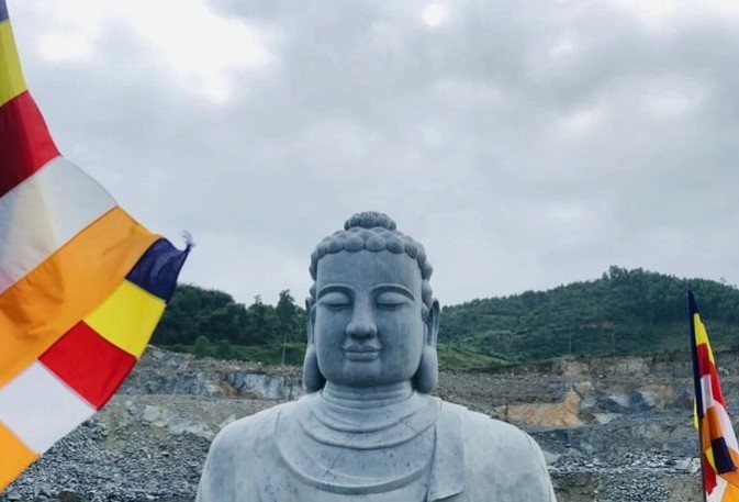 Bức tượng duy nhất tại Việt Nam được làm từ nguyên liệu đặc biệt, cao tới 65m