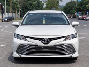 Ngỡ ngàng giá bán của Toyota Camry sau 4 năm sử dụng