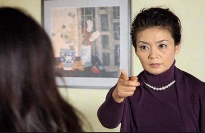 Cuộc chiến thầm lặng sau cánh cửa: Mối quan hệ mẹ chồng-nàng dâu tan vỡ vì quan niệm truyền thống