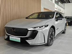 Mazda EZ-6 ra mắt: Sedan điện ngang cỡ Toyota Camry, chạy tối đa 600 km/sạc