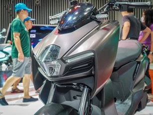 ‘Ông hoàng xe ga’ 158cc mới giá 84 triệu đồng ra mắt tại Việt Nam, có ABS 2 kênh và TCS như Honda SH