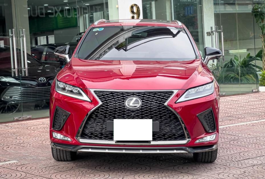 Xe sang Lexus RX 300 F Sport chạy lướt 14.000 km bán lại với giá thế nào?