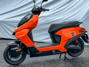 Xe tay ga trang bị phanh ABS, TCS, màn hình LCD, giá ngang Honda Lead