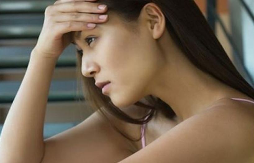 Ngày cưới bị phá rối, mẹ chồng mới vẫn nhận cháu nội khiến hội trường lặng đi vì xúc động