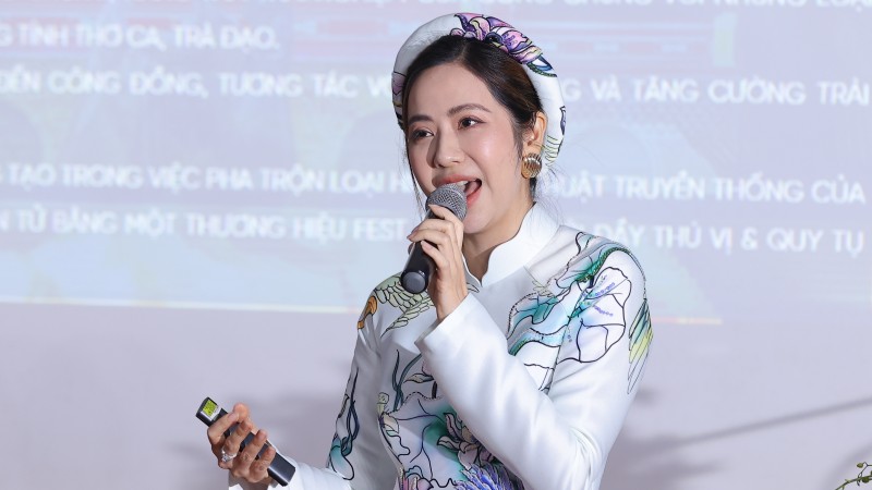 Festival Ninh Bình 2024: "Dòng chảy di sản" tái hiện lịch sử như bộ phim cổ trang