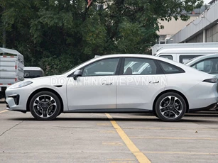 Xe sedan dài gần 4,9 mét, công suất 224 mã lực, nhiều công nghệ tiên tiến, giá ngang Hyundai Grand i10