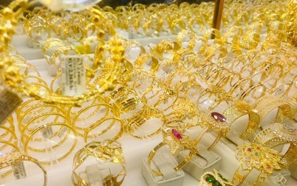 Giá vàng sáng 31/10: Vàng nhẫn trong nước tăng nhẹ
