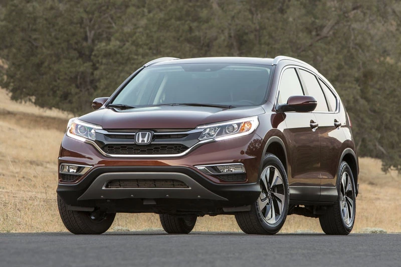 Honda CR-V cũng góp mặt.