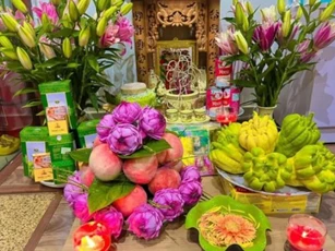 Mùng 1 tháng 10 (âm lịch) thắp hương hoa gì? 6 loại hoa tốt nhất giúp cả tháng may mắn, vượng phát