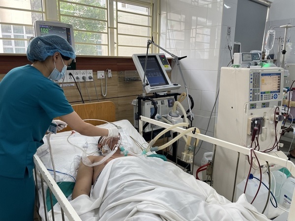 Mỗi năm có hàng trăm người phải cấp cứu vì thuốc lá điện tử