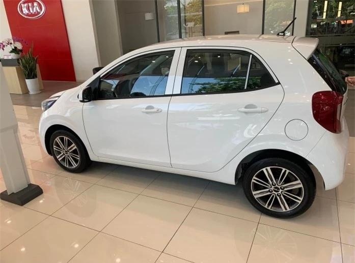 Kia Morning có giá lăn bánh ‘rẻ như cho’ đầu tháng 11/2024, nhăm nhe 'đè bẹp' Hyundai Grand i10 ảnh 4