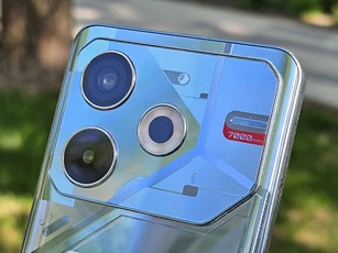 Smartphone gaming thiết kế siêu đẹp, RAM 8 GB, pin 7.000 mAh, giá 4,59 triệu đồng tại Việt Nam
