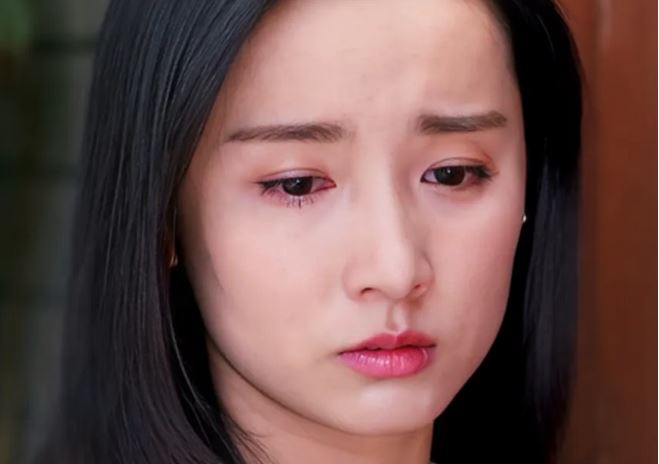 Chồng mất được 5 năm, người phụ nữ lạ tìm đến muốn tặng tôi căn nhà và tiết lộ bí mật của anh