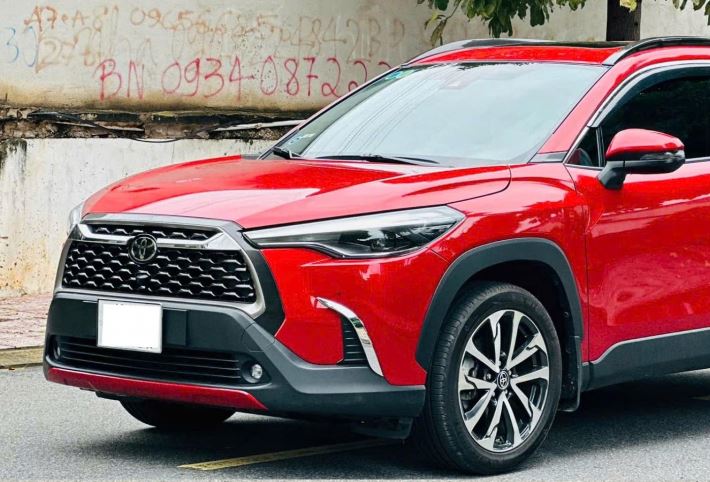Chạy ‘siêu lướt’ 5.000 km, Toyota Corolla Cross rao bán với giá bất ngờ