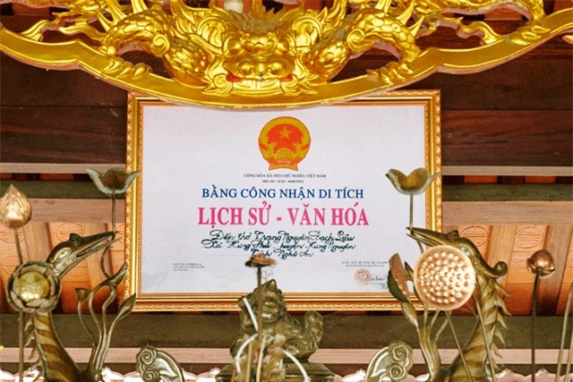 Truong-hop-dac-biet-trong-lich-su-khoa-cu-viet-nam-do-trang-nguyen-nhung-xin-vua-khong-ra-lam-quan-8