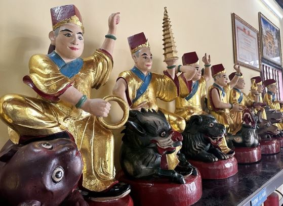 ‘Báu vật’ bằng gỗ quý trăm năm tuổi trong ngôi chùa cổ ở Cần Thơ: Tạc bằng gỗ nguyên khối, giá trị rất lớn