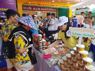 Đà Nẵng: Xử nghiêm tiểu thương tăng giá bất hợp lý dịp cuối năm
