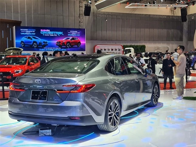 Toyota Camry mới có giá cao nhất 1,53 tỷ đồng ảnh 2