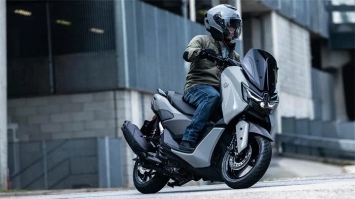 Yamaha-nmax-4