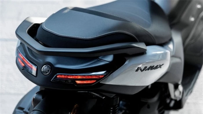 Yamaha-nmax-2