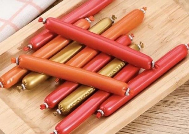 Chiếc vòng nhôm nhỏ ở thanh xúc xích ẩn chứa một công dụng bất ngờ, trước giờ rất ít người biết