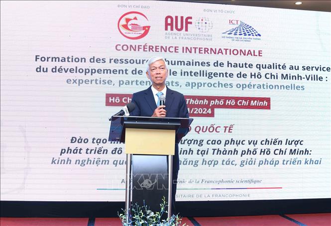 Tạo nguồn nhân lực chất lượng cao phục vụ phát triển đô thị thông minh