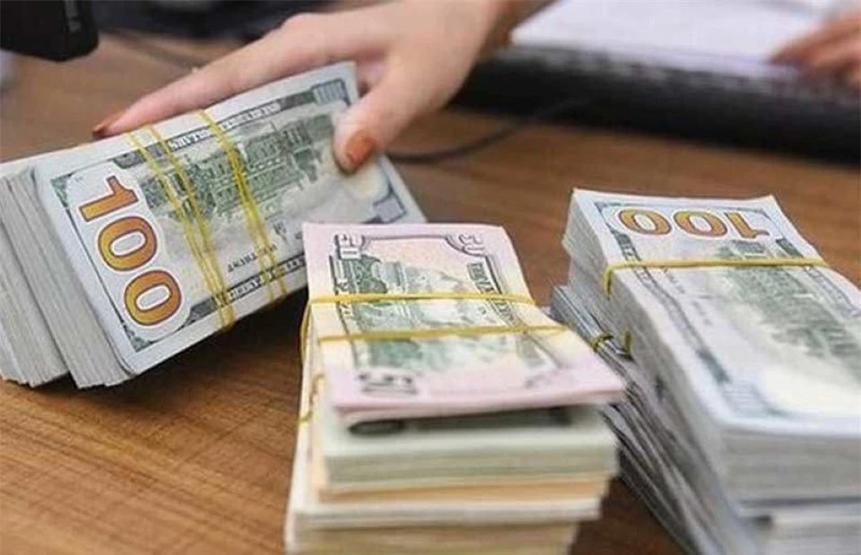 Giá ngoại tệ ngày 3/11/2024: USD tăng mạnh, quay trở lại mốc 104 điểm