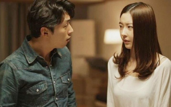 Chồng lén lút biếu riêng mẹ 500 nghìn, vợ chất vấn làm ầm ĩ: "Đáng là bao, sao cứ phải khai báo?"