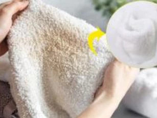 Mẹo hay làm sạch khăn tắm, khăn dù bẩn hay ố vàng đến đâu thì giặt xong sẽ mềm mại sạch sẽ