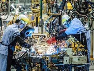Sản xuất công nghiệp tháng 10 tiếp tục xu hướng tích cực