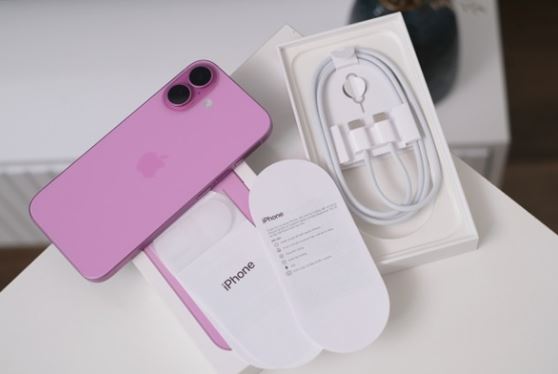iPhone 16 giảm sâu cuối năm: Xuống kịch sàn ‘bay’ cả vài triệu đồng!