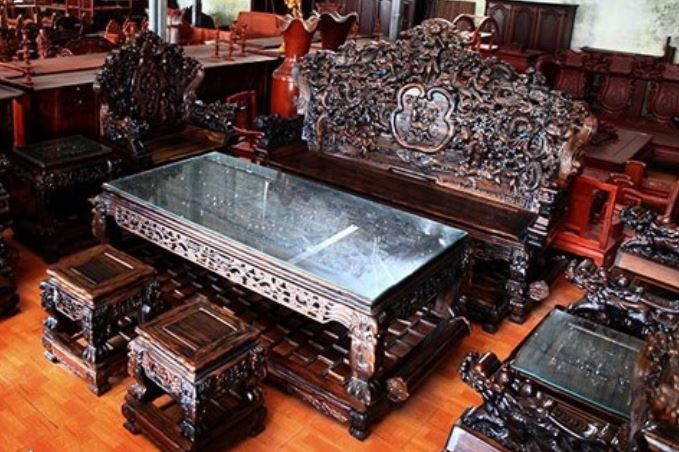 Mất 7 năm gom được hơn 15 tấn gỗ mun, vị đại gia làm được bộ bàn ghế 'để đời' giá chục tỷ: Chiếc bàn là 4 tấn gỗ qúy