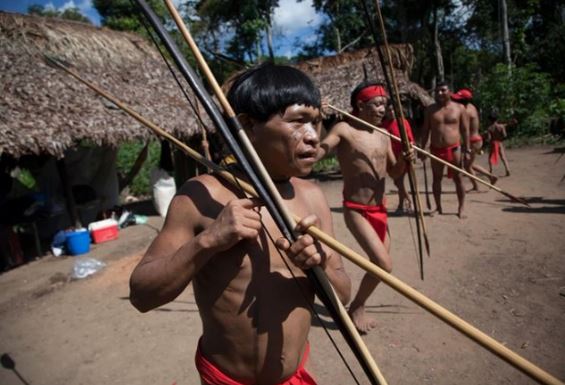 K&#x1EF3; l&#x1EA1; b&#x1ED9; l&#x1EA1;c l&#x1EA5;y tro c&#x1ED1;t ng&#x1B0;&#x1EDD;i &#x111;&#xE3; khu&#x1EA5;t n&#x1EA5;u s&#xFA;p, thi&#x1EBF;u n&#x1EEF; khi &#x111;&#x1EBF;n 10 tu&#x1ED5;i b&#x1ECB; nh&#x1ED1;t 1 th&#xE1;ng r&#x1ED3;i ph&#x1EA3;i tr&#x1EA3;i qua nghi l&#x1EC5; tr&#x1B0;&#x1EDF;ng th&#xE0;nh v&#xF4; c&#xF9;ng &#x111;au &#x111;&#x1EDB;n