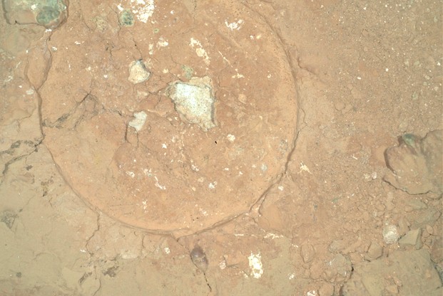 Robot NASA tìm ra thứ có thể do sinh vật ngoài hành tinh tạo nên